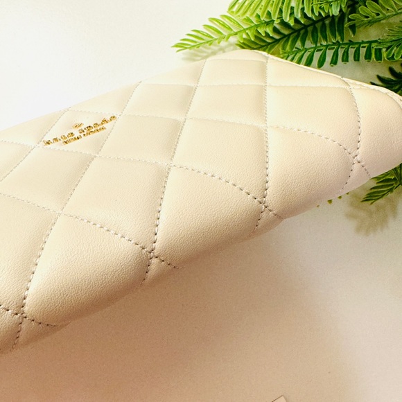 Kate Spade Quilted White Cream Beige Leather Zip Around Wallet NWT - Picture 11 of 13
